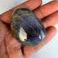 Labradoriet - Labradoriet palmsteen - Labradoriet handsteen - Labradorite - Palmstone - Handstone 