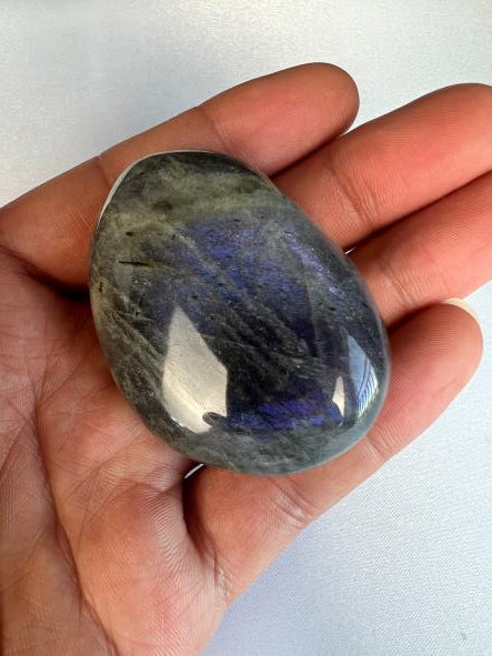 Labradoriet - Labradoriet palmsteen - Labradoriet handsteen - Labradorite - Palmstone - Handstone 